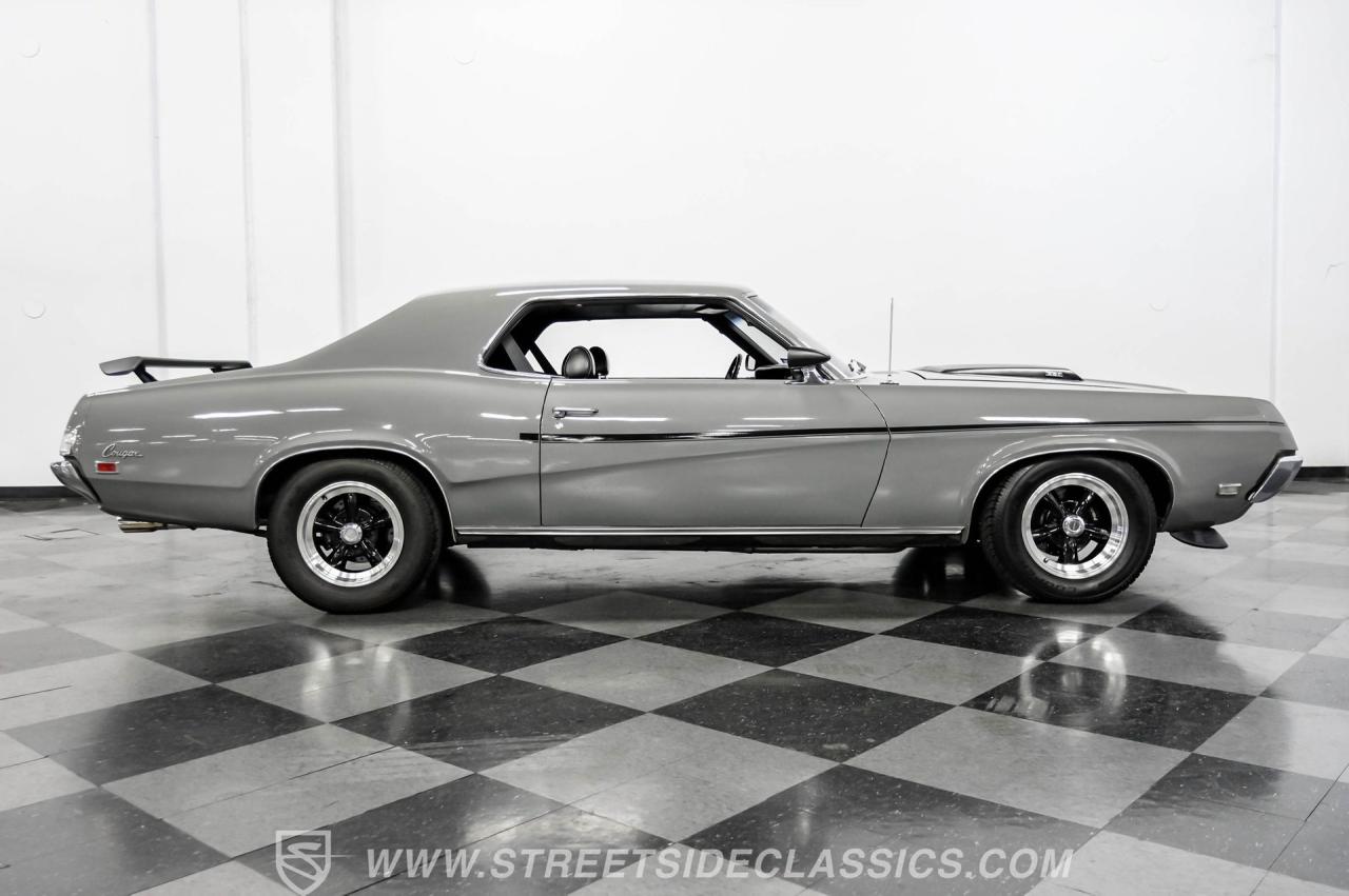 1969 Mercury Cougar Restomod