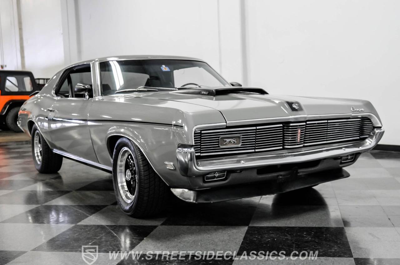 1969 Mercury Cougar Restomod