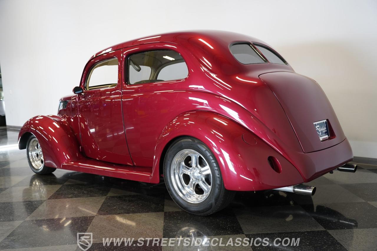 1937 Ford Tudor Sedan