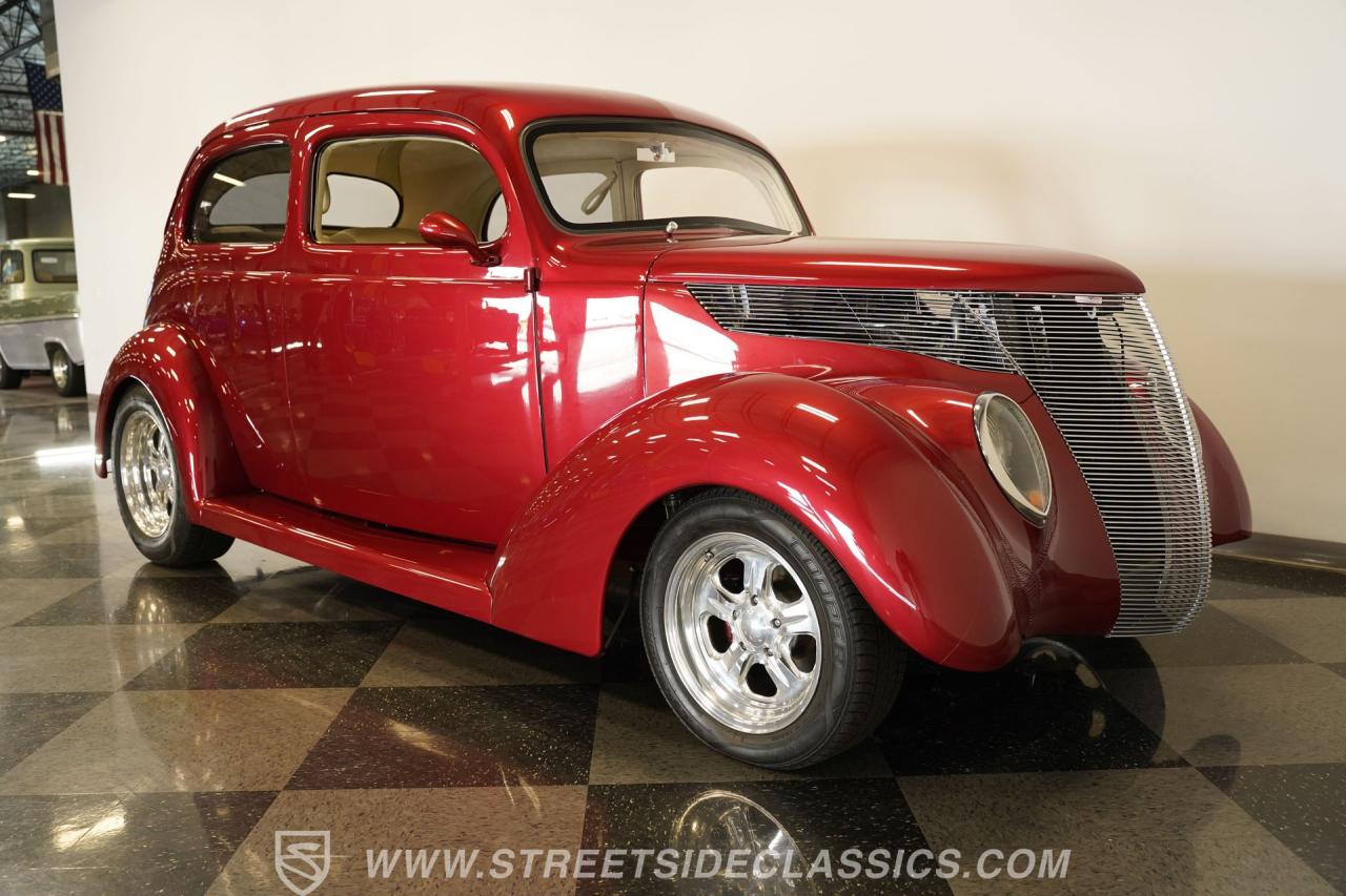 1937 Ford Tudor Sedan