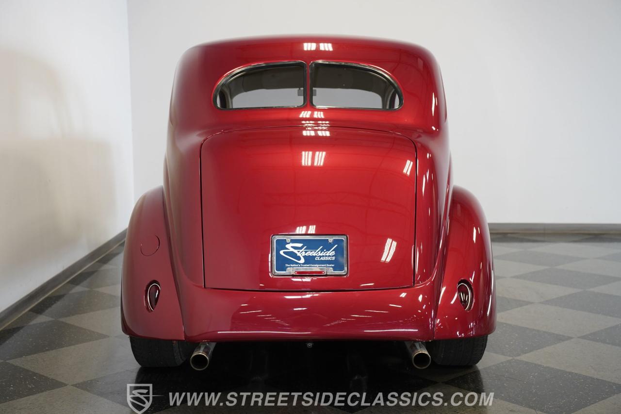 1937 Ford Tudor Sedan