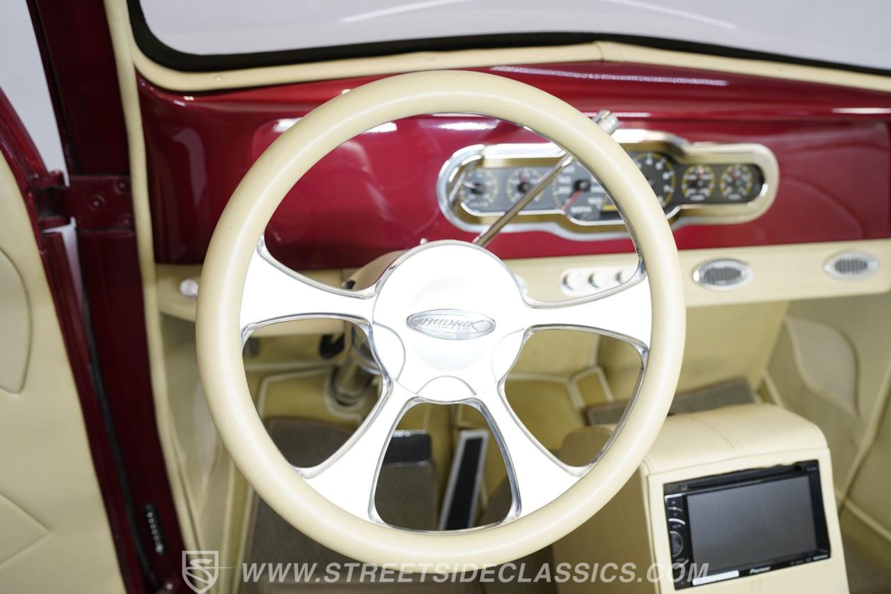 1937 Ford Tudor Sedan