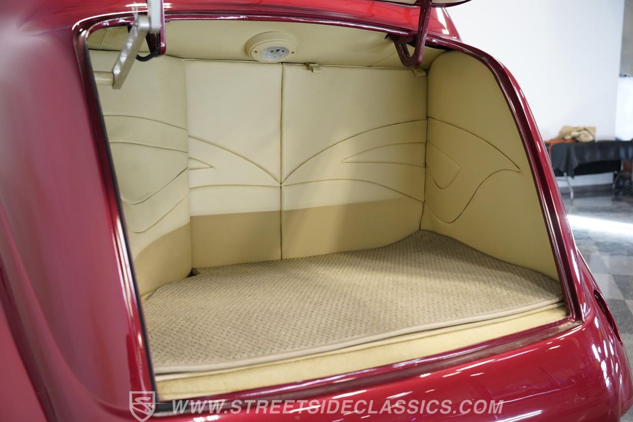 1937 Ford Tudor Sedan