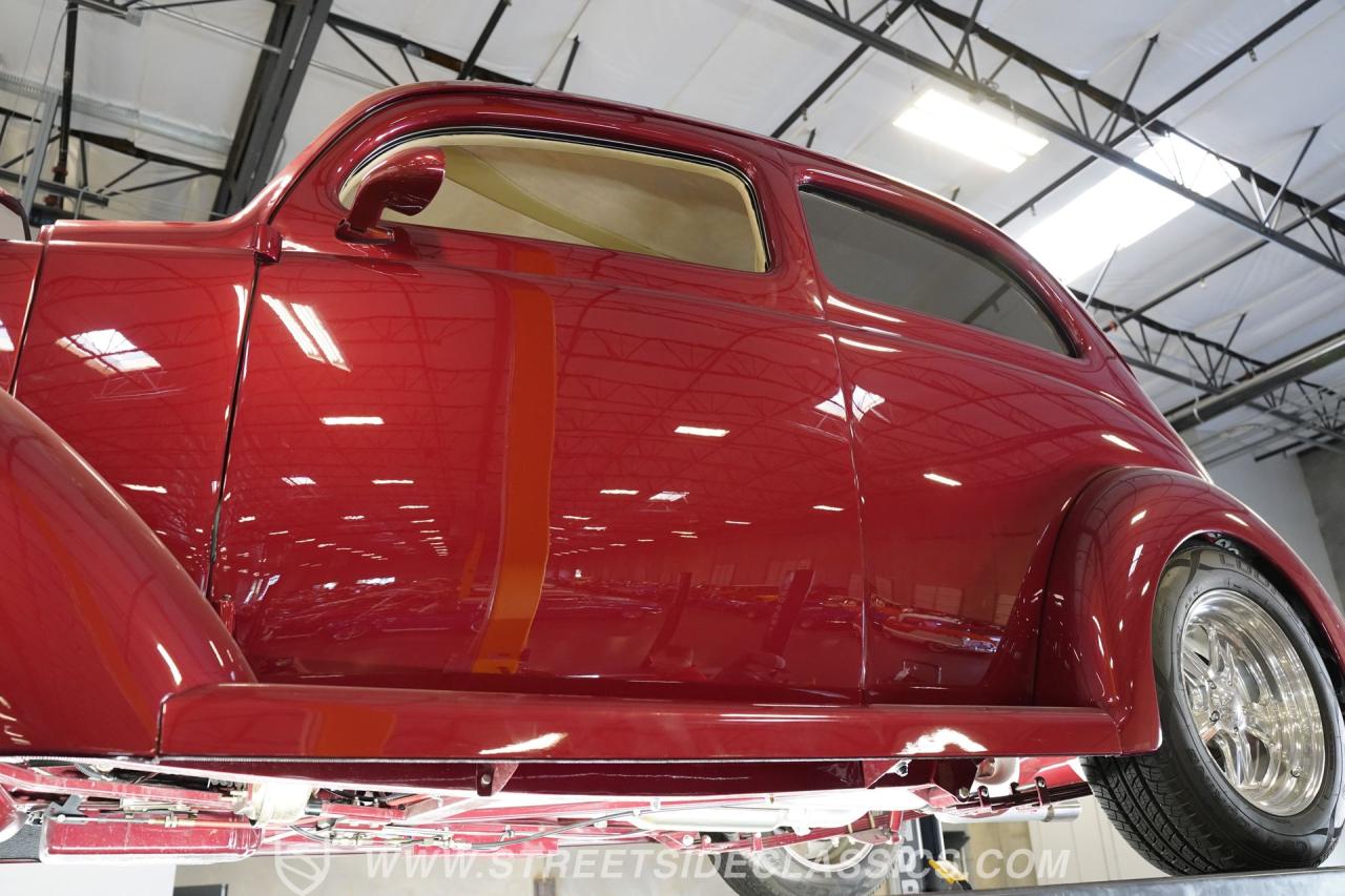 1937 Ford Tudor Sedan