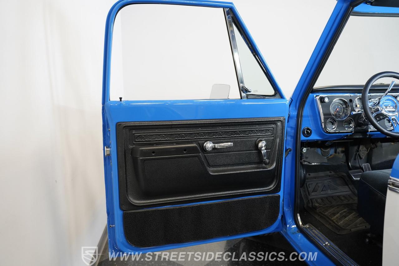 1972 Chevrolet C10 Cheyenne Restomod