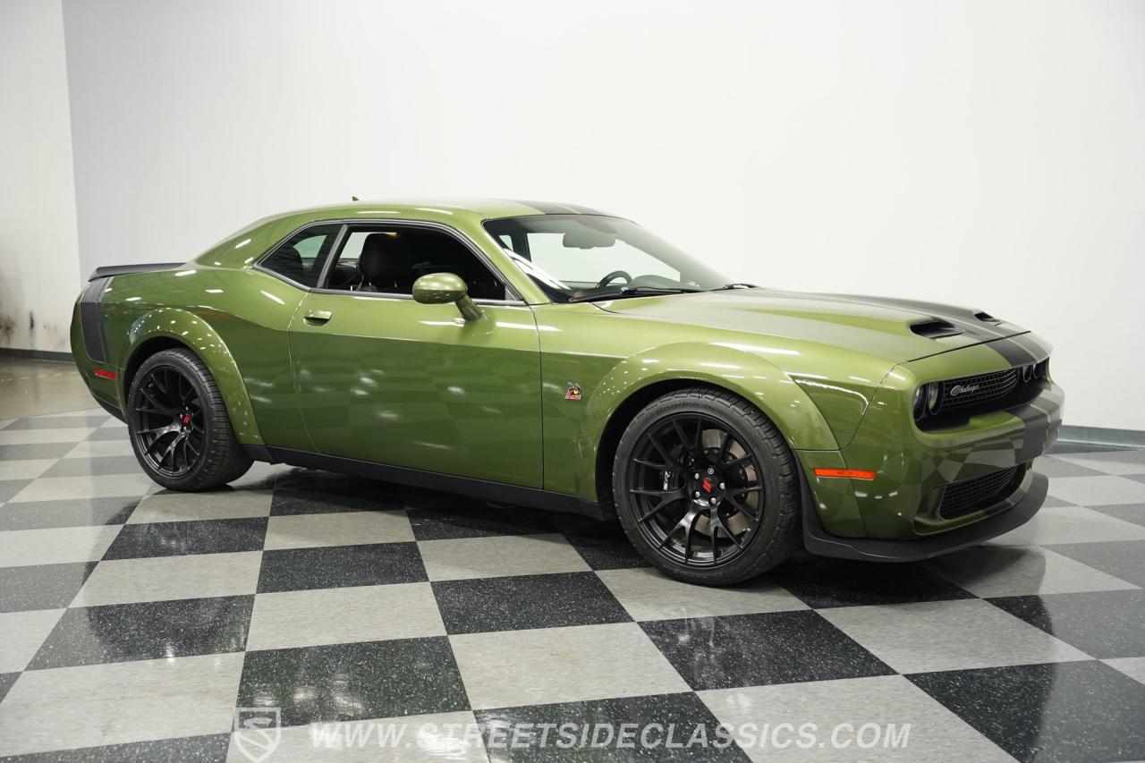 2022 Dodge Challenger R/T Scat Pack Widebody