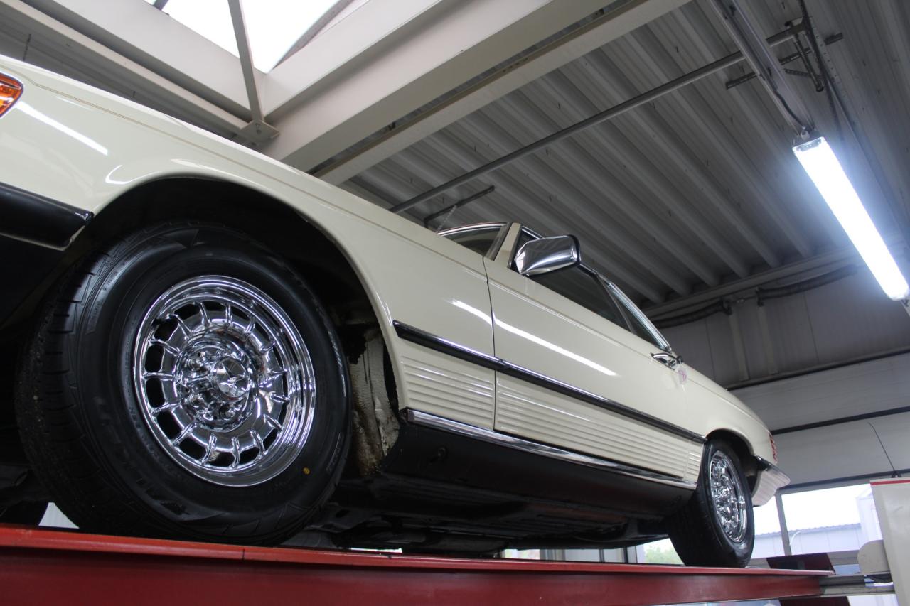 1982 Mercedes - Benz Mercedes Benz 380 SL &ldquo;6.642 mls&rdquo; 90% first paint
