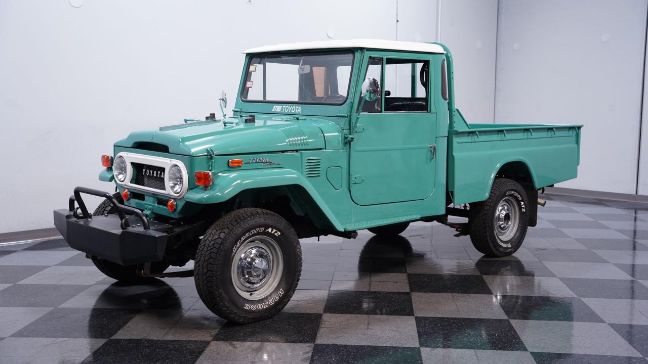 1971 Toyota Land Cruiser FJ45 Pickup