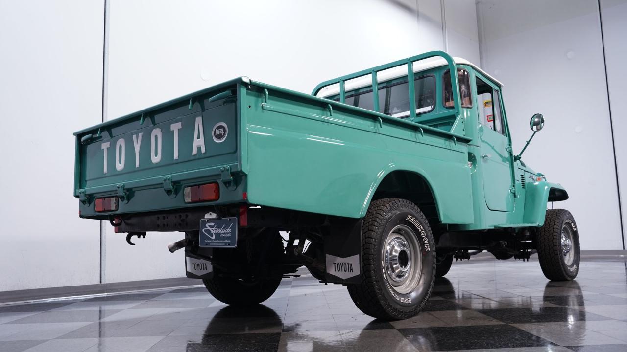 1971 Toyota Land Cruiser FJ45 Pickup