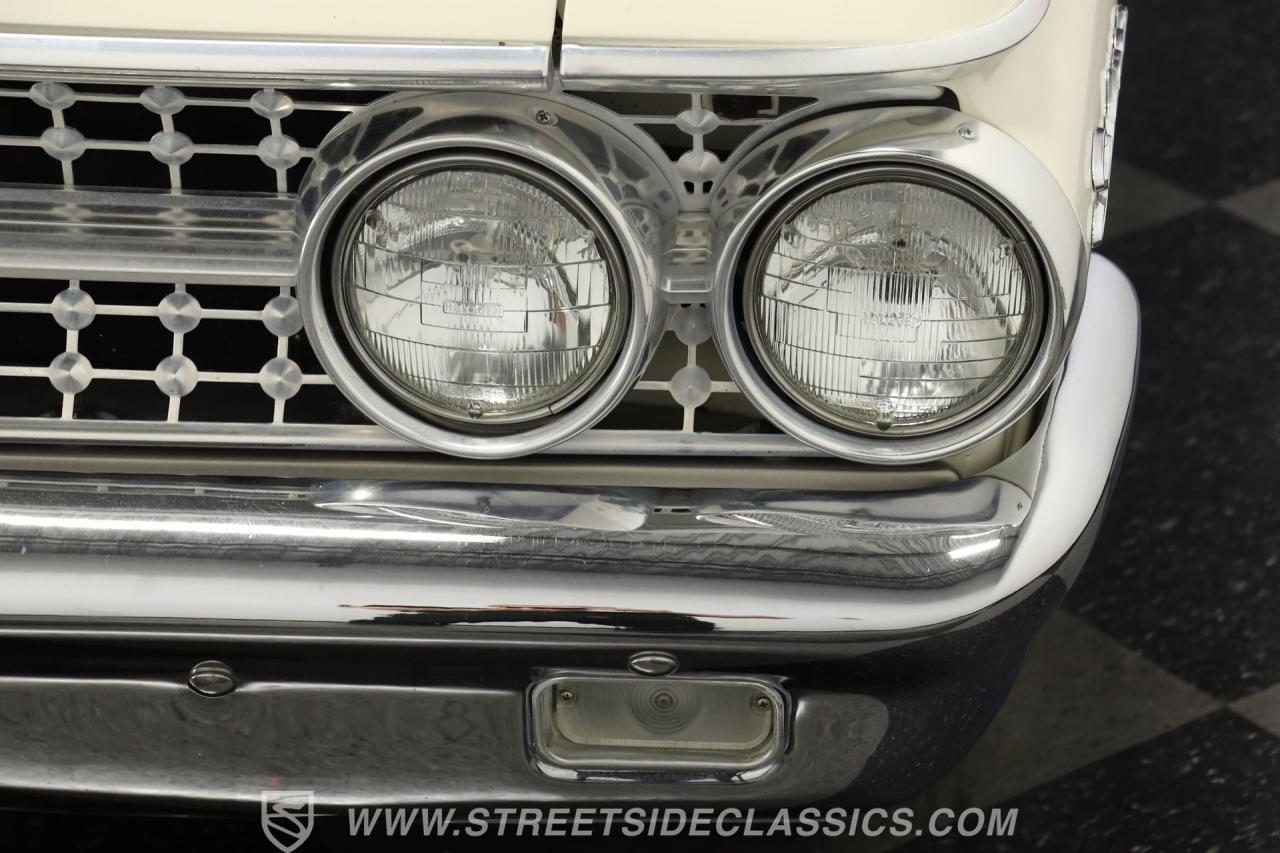 1961 Ford Galaxie Starliner