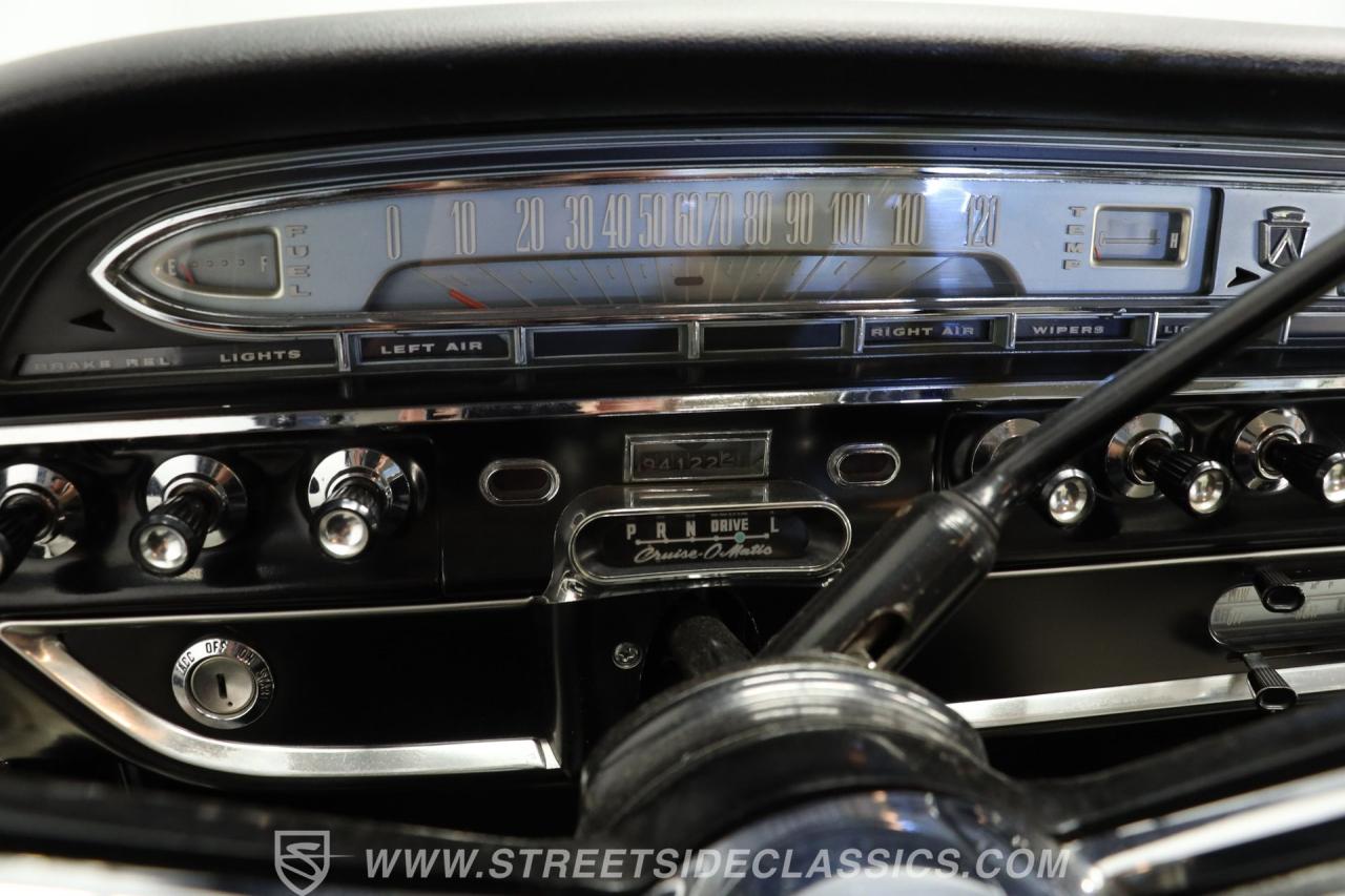 1961 Ford Galaxie Starliner