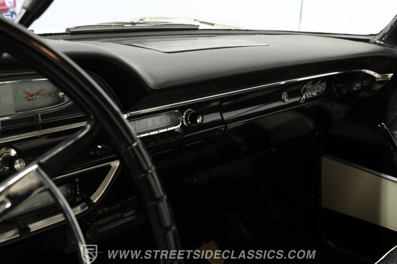 1961 Ford Galaxie Starliner