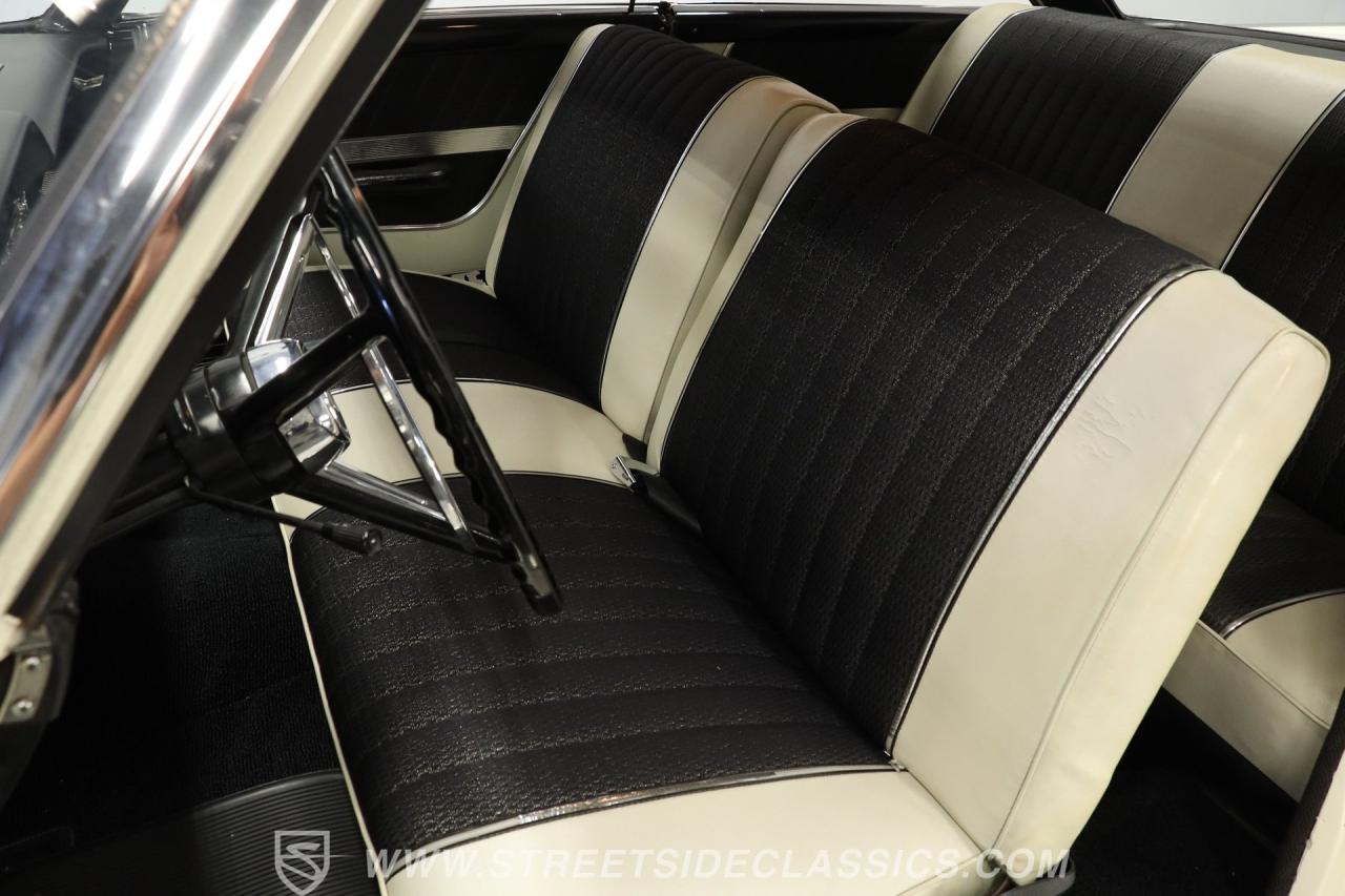 1961 Ford Galaxie Starliner