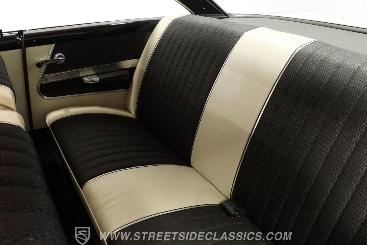 1961 Ford Galaxie Starliner