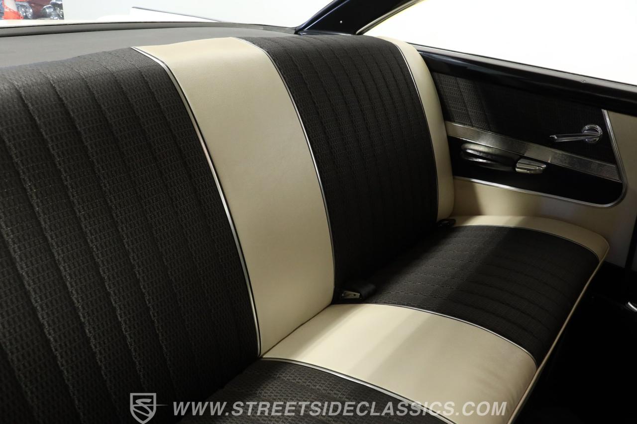 1961 Ford Galaxie Starliner