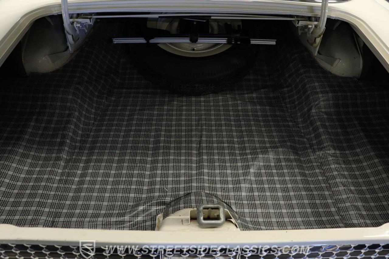 1961 Ford Galaxie Starliner