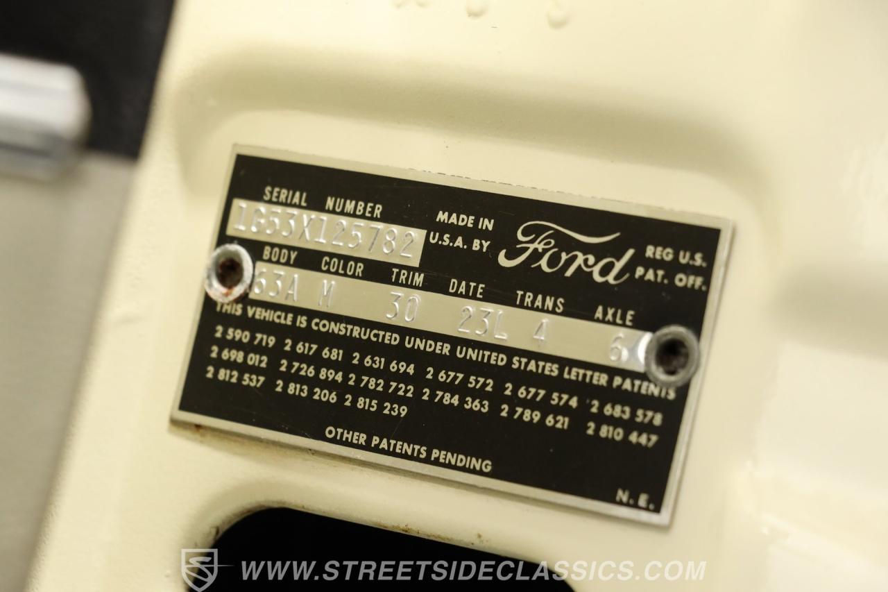 1961 Ford Galaxie Starliner