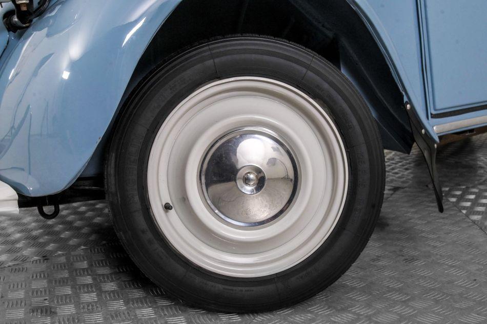 1960 Citro&euml;n 2CV