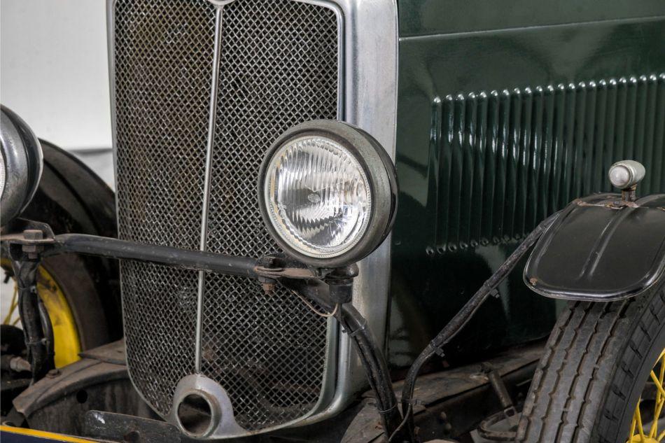 1987 Morris Minor two seater