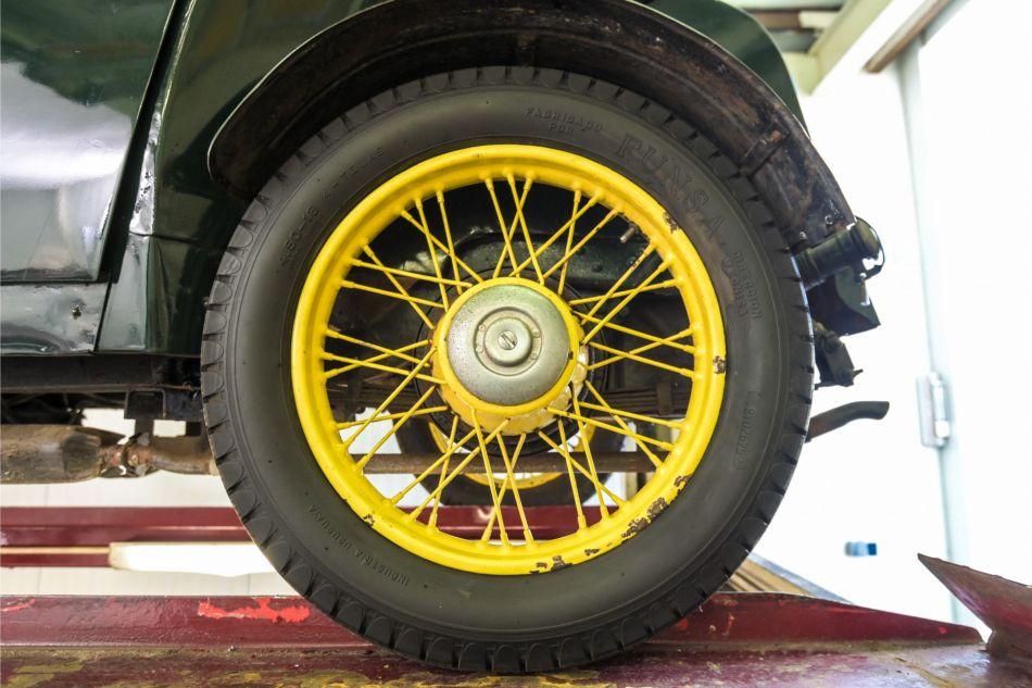 1987 Morris Minor two seater