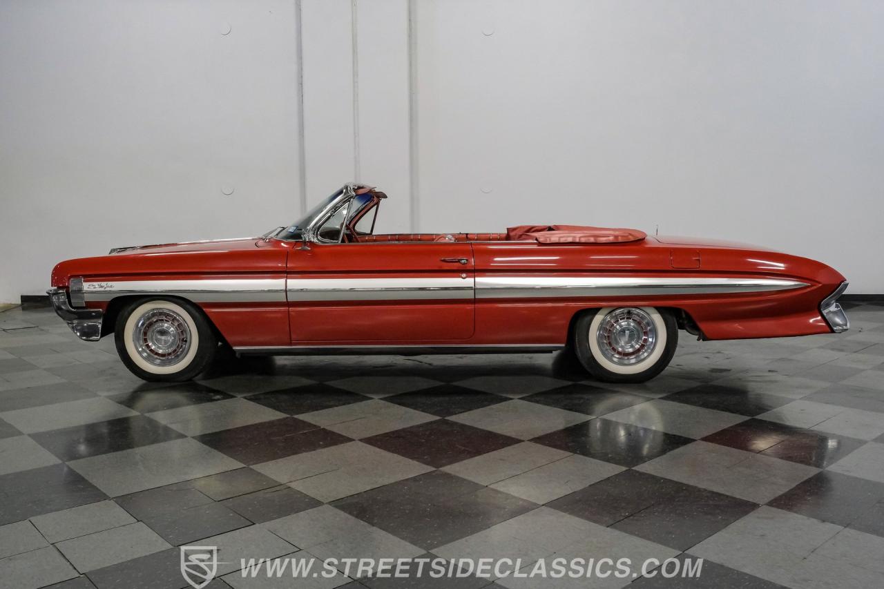 1961 Oldsmobile Starfire Convertible