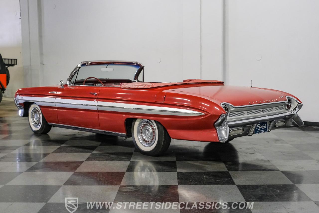 1961 Oldsmobile Starfire Convertible