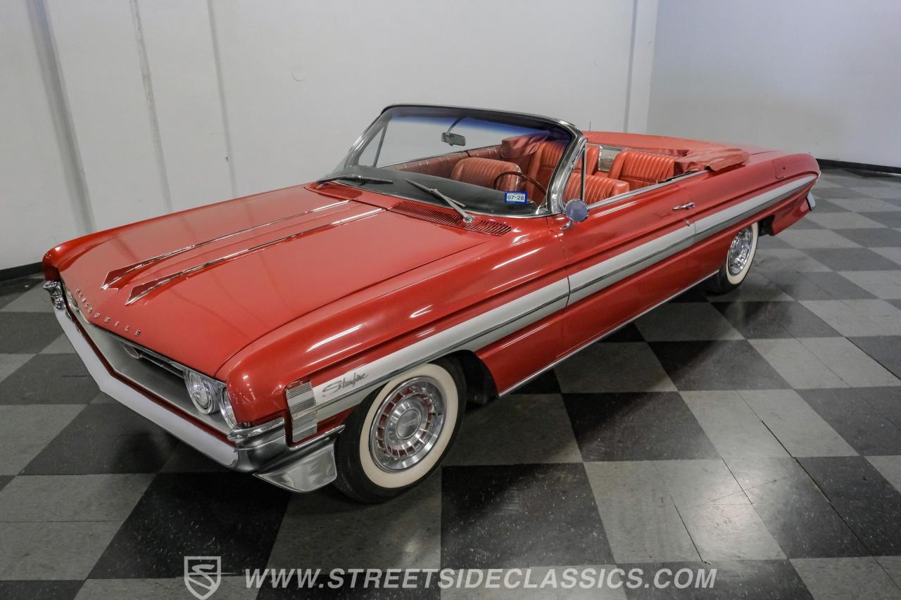 1961 Oldsmobile Starfire Convertible