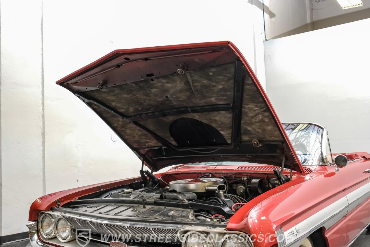 1961 Oldsmobile Starfire Convertible
