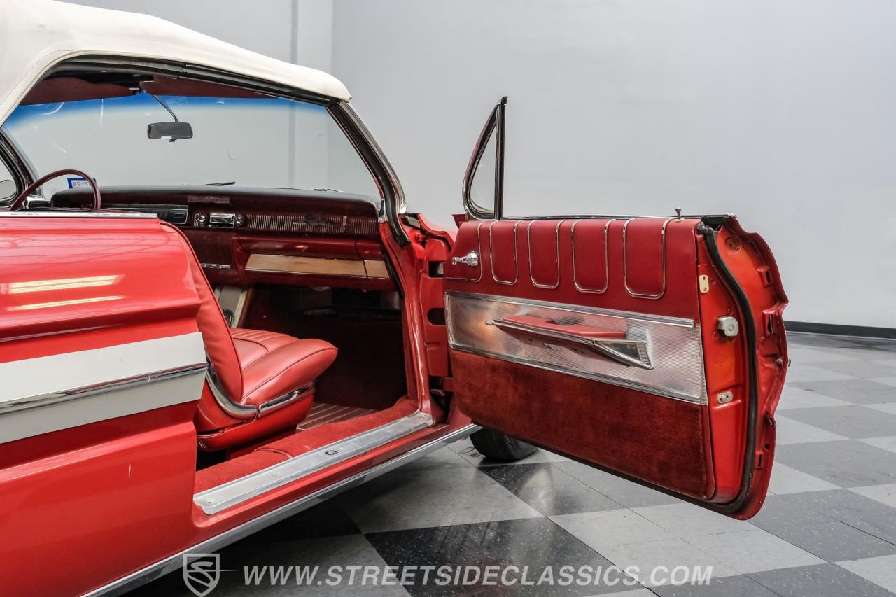 1961 Oldsmobile Starfire Convertible