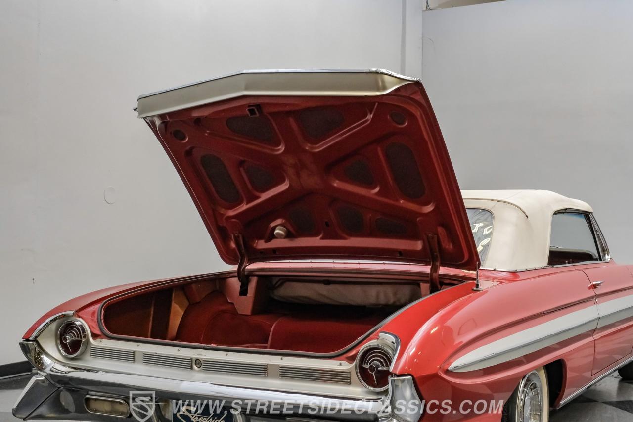 1961 Oldsmobile Starfire Convertible