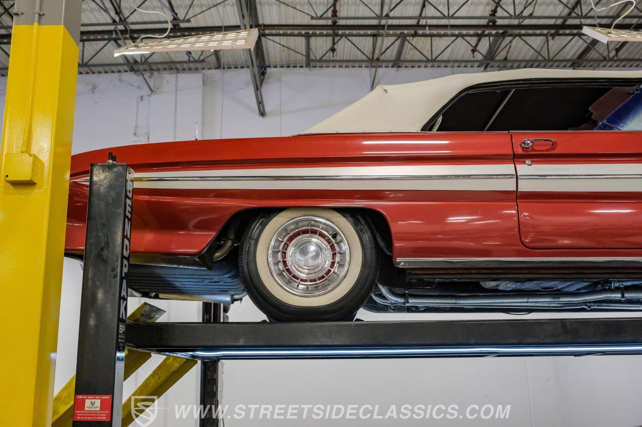 1961 Oldsmobile Starfire Convertible