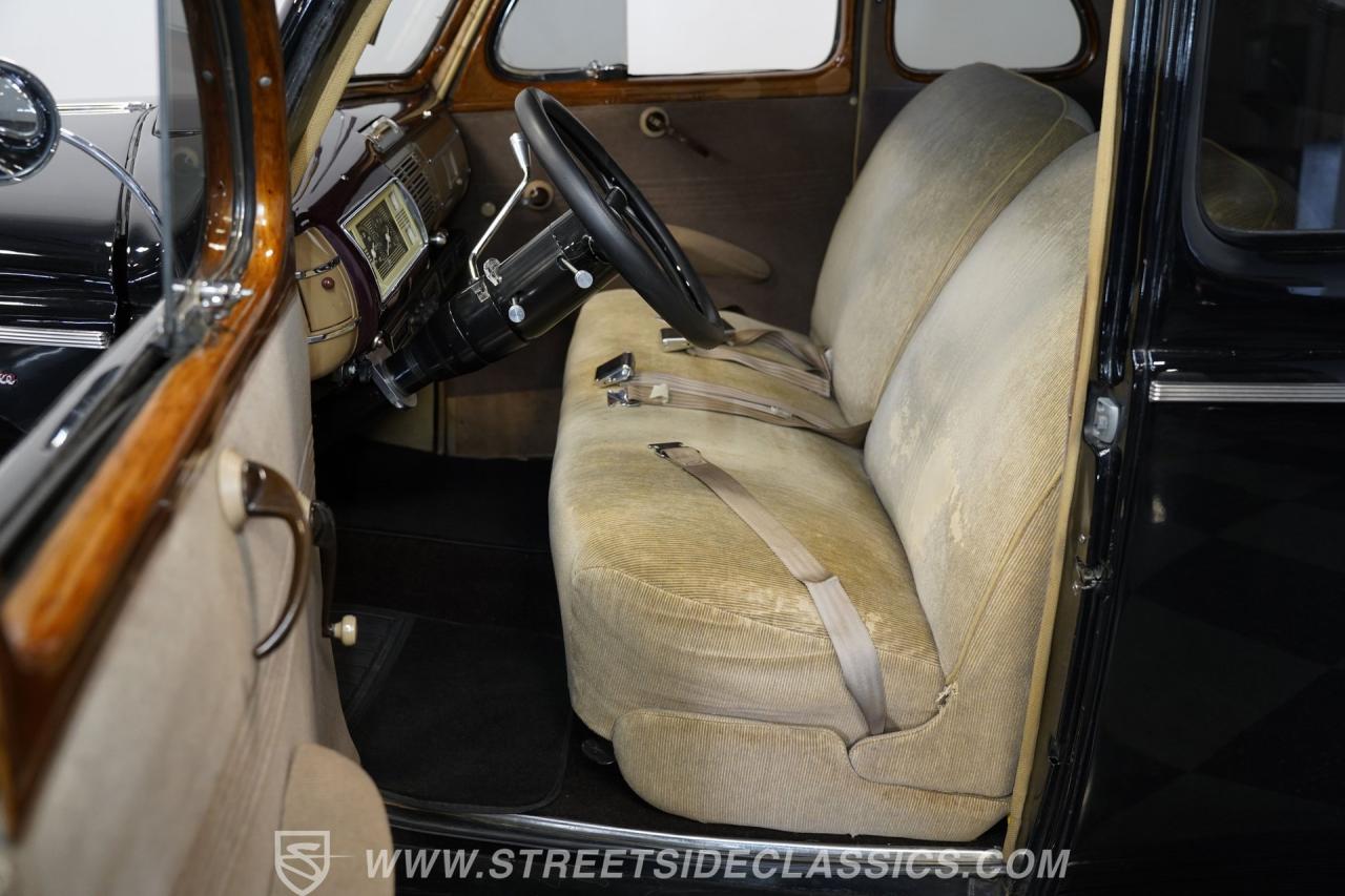 1940 Ford Deluxe Coupe