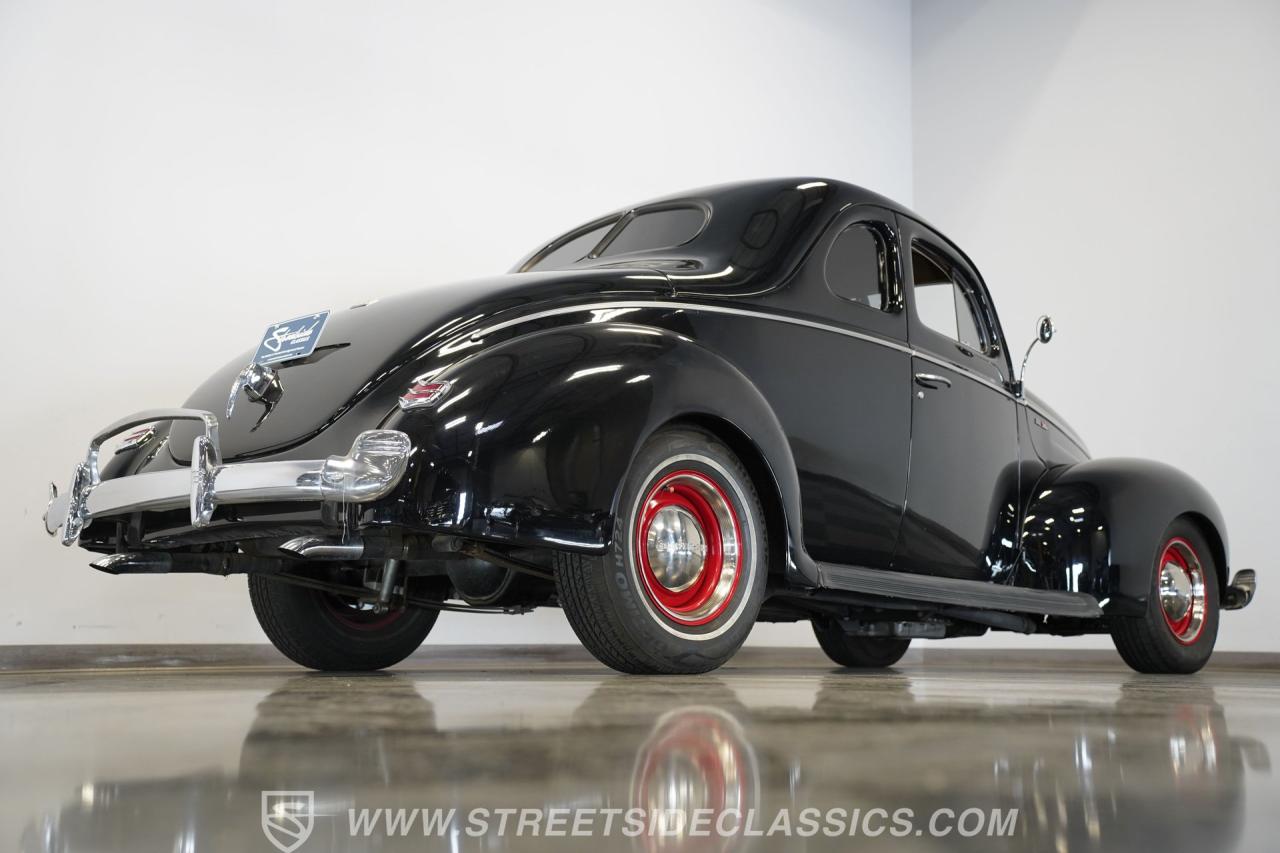 1940 Ford Deluxe Coupe