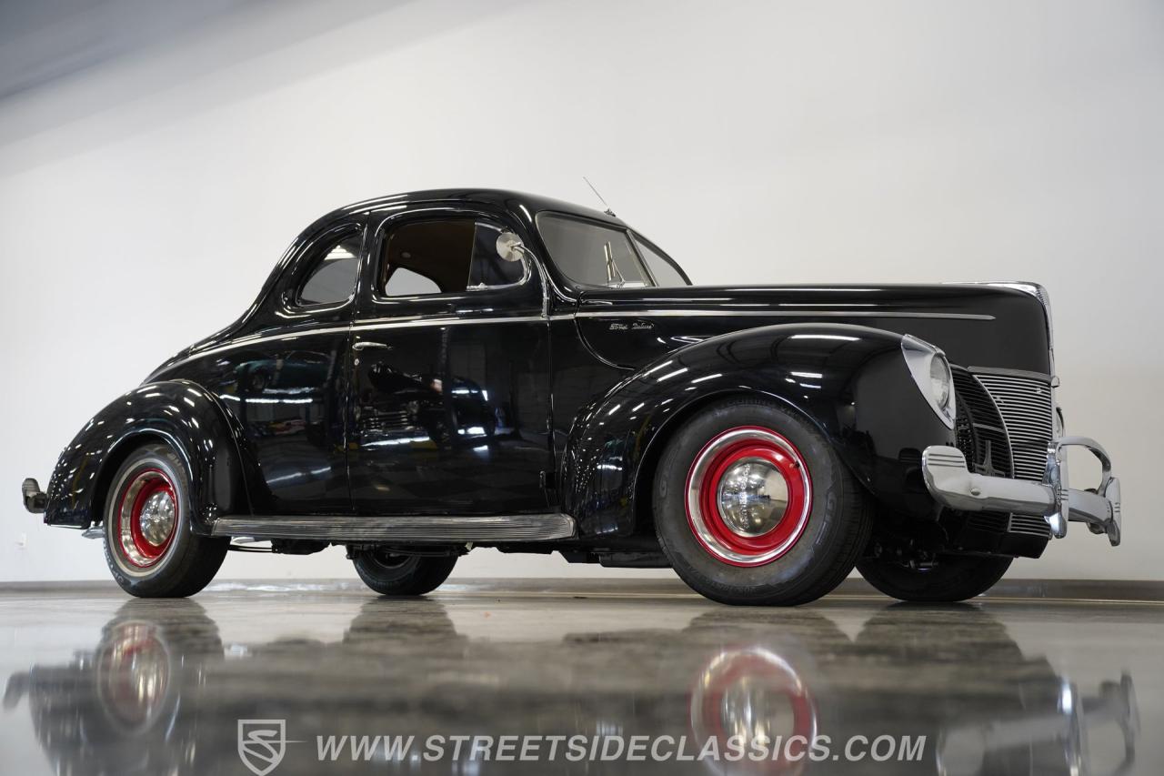1940 Ford Deluxe Coupe