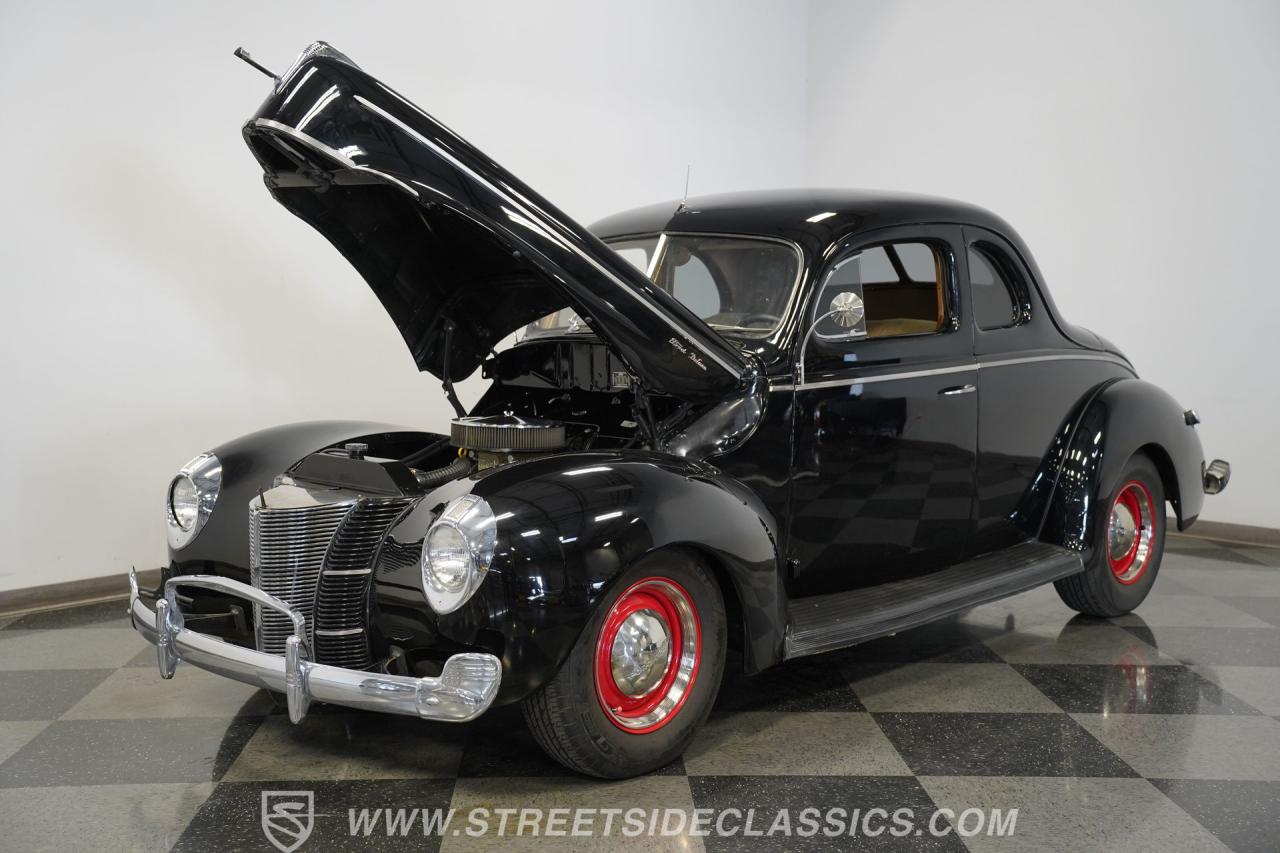 1940 Ford Deluxe Coupe