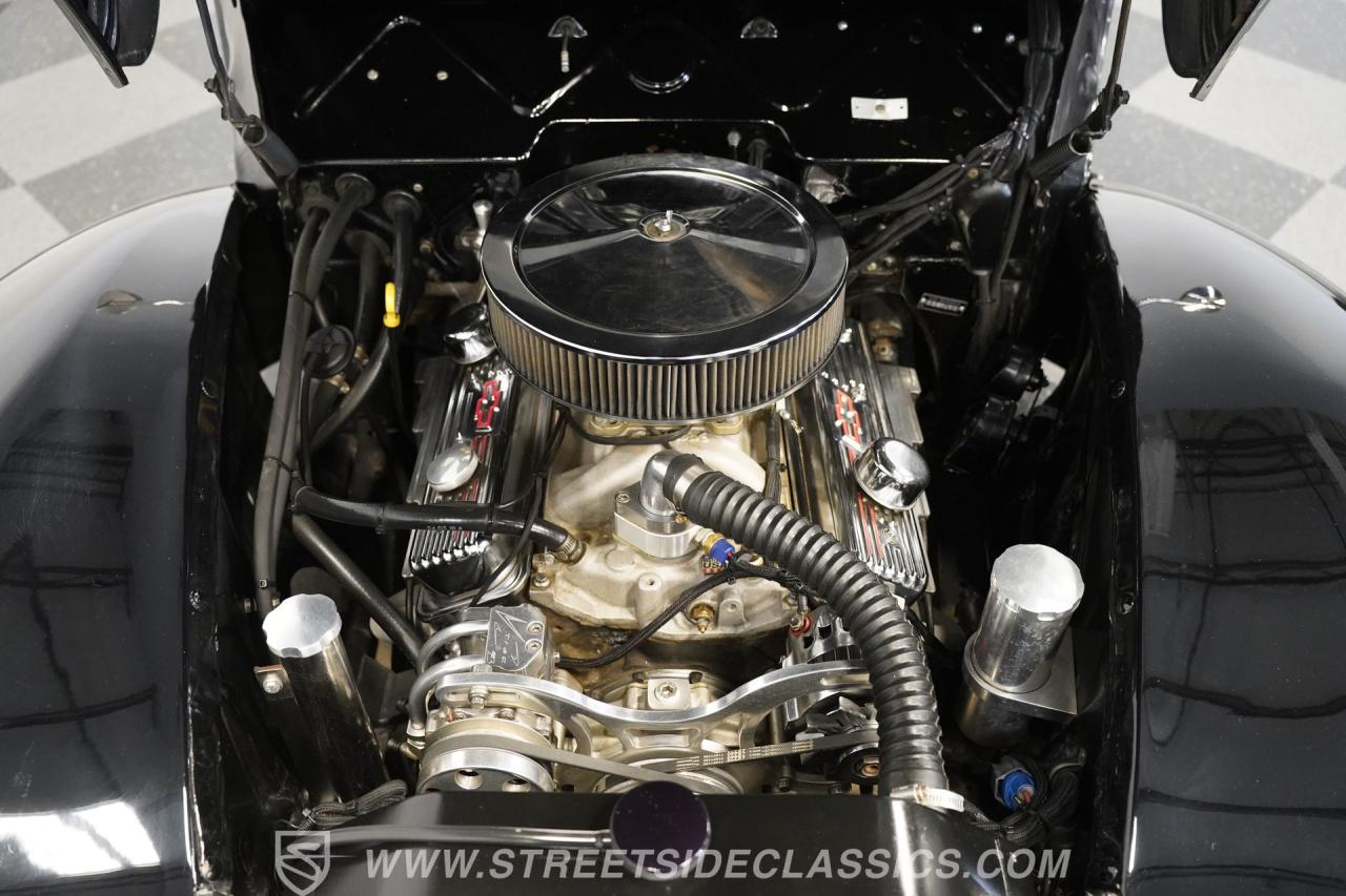 1940 Ford Deluxe Coupe