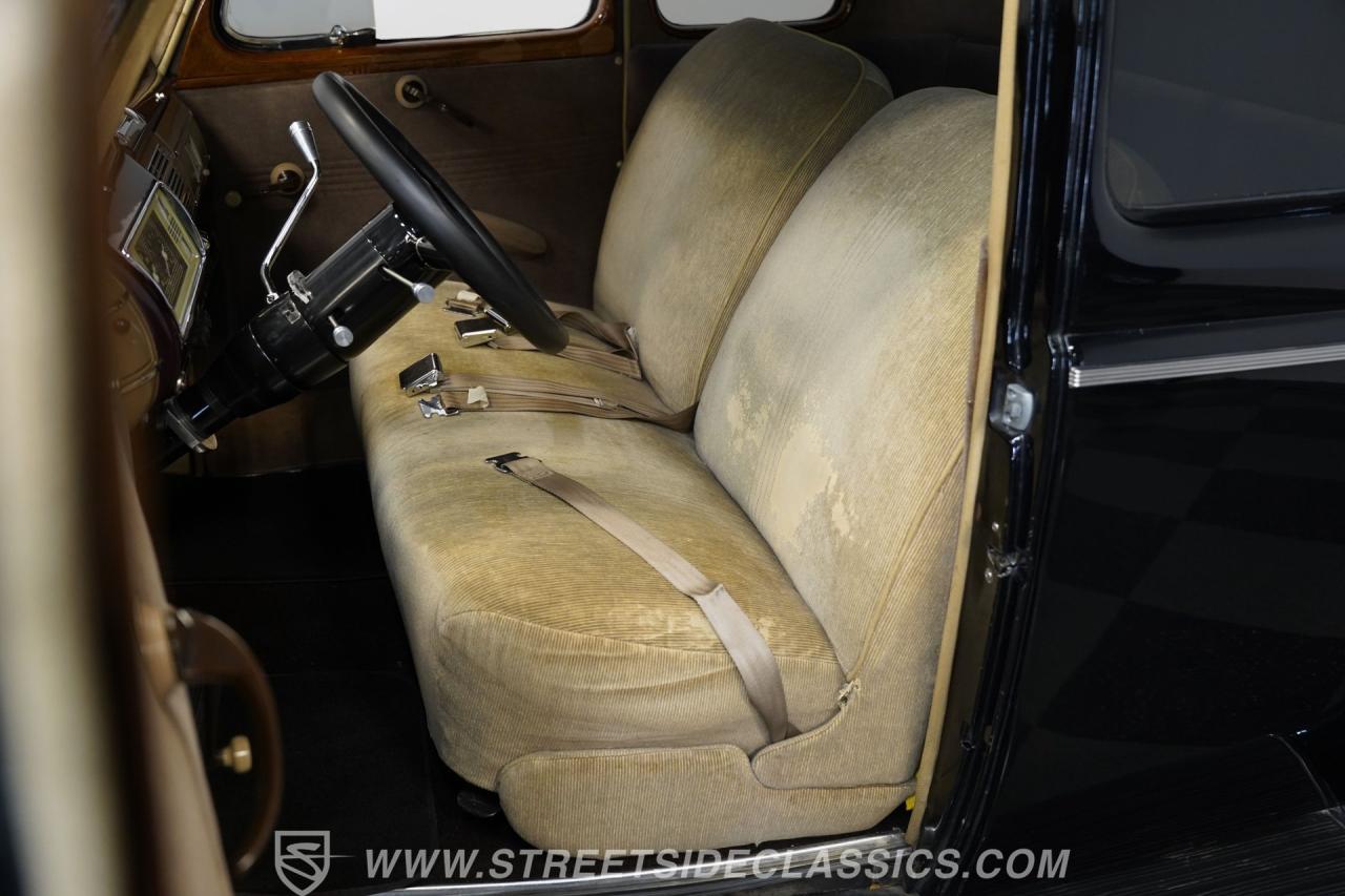 1940 Ford Deluxe Coupe