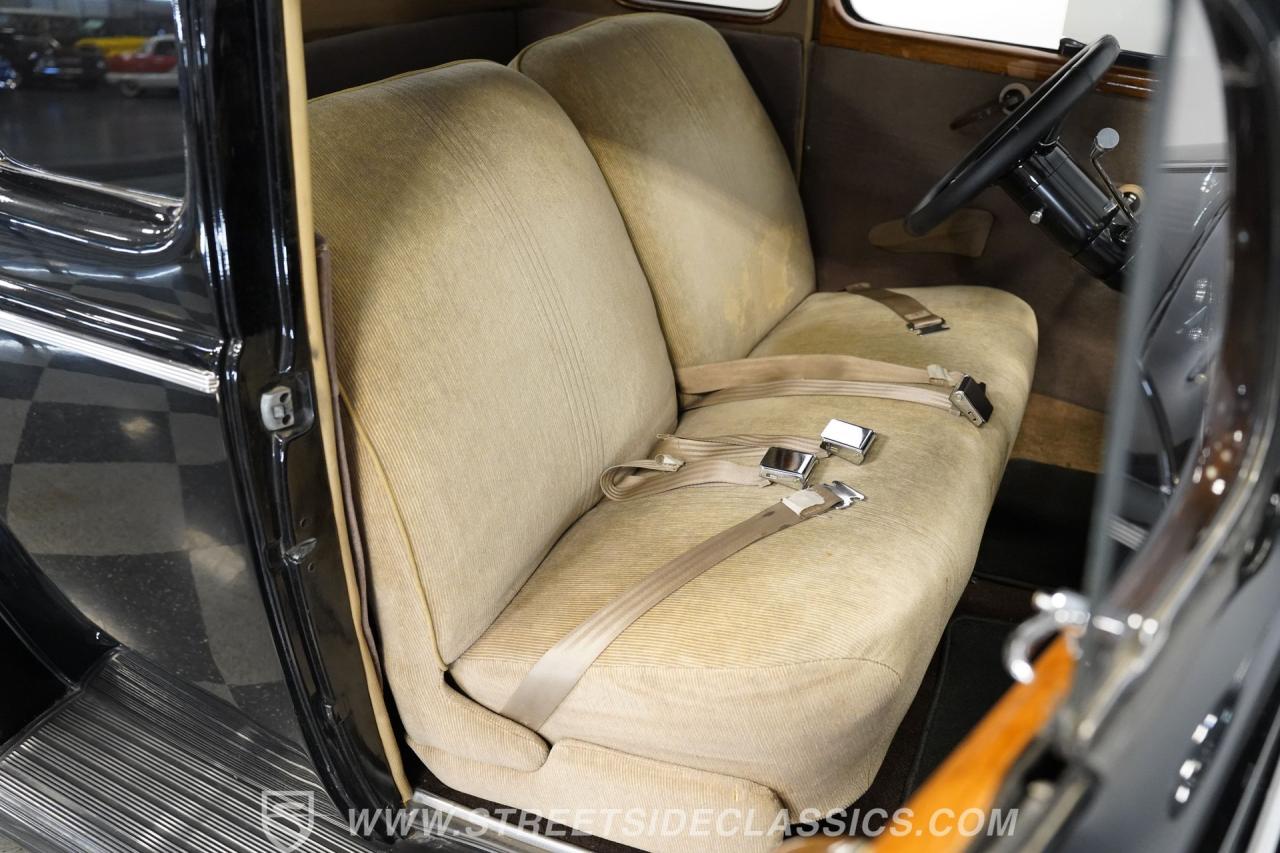 1940 Ford Deluxe Coupe