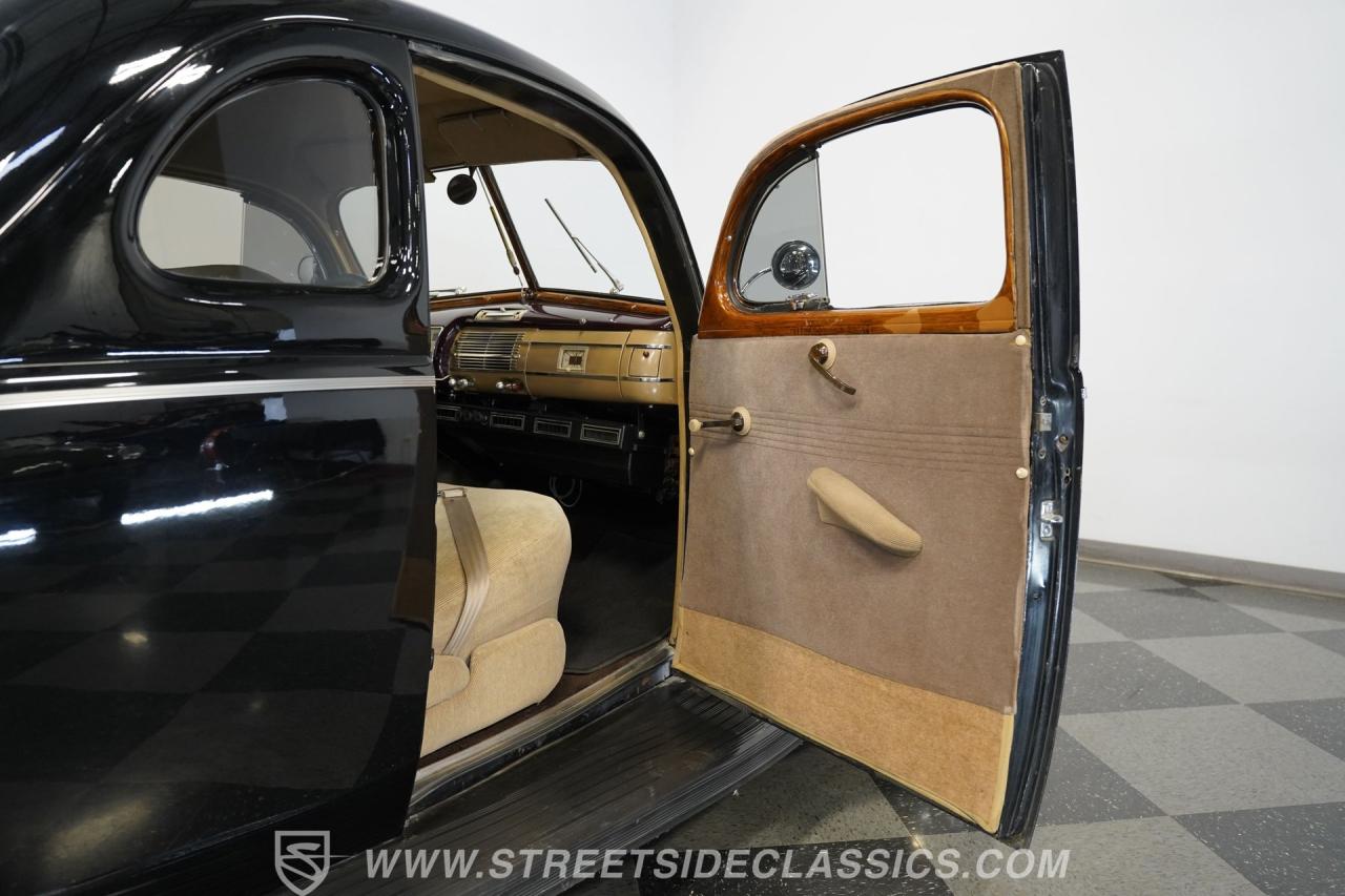 1940 Ford Deluxe Coupe