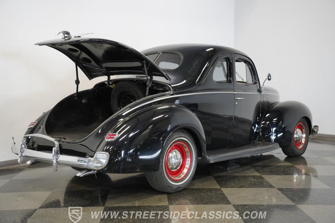 1940 Ford Deluxe Coupe