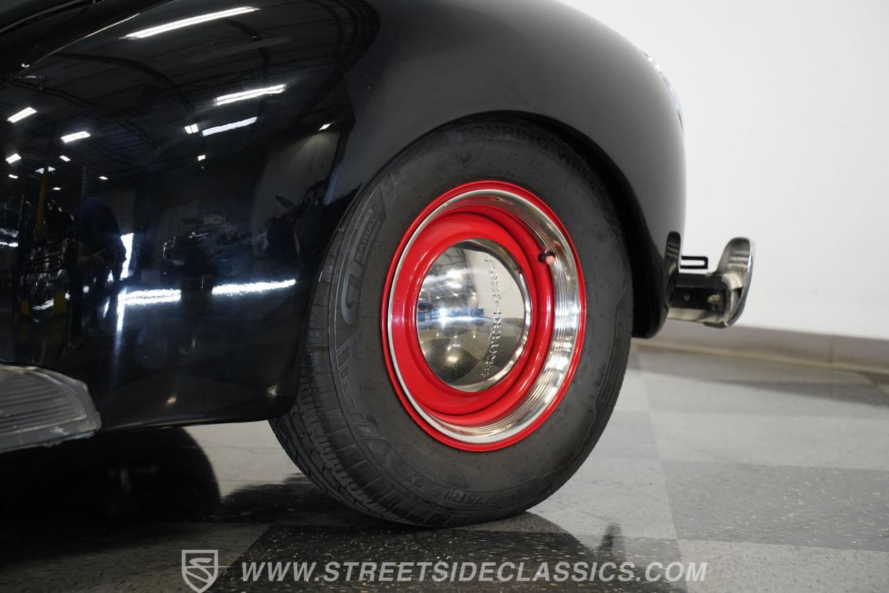 1940 Ford Deluxe Coupe