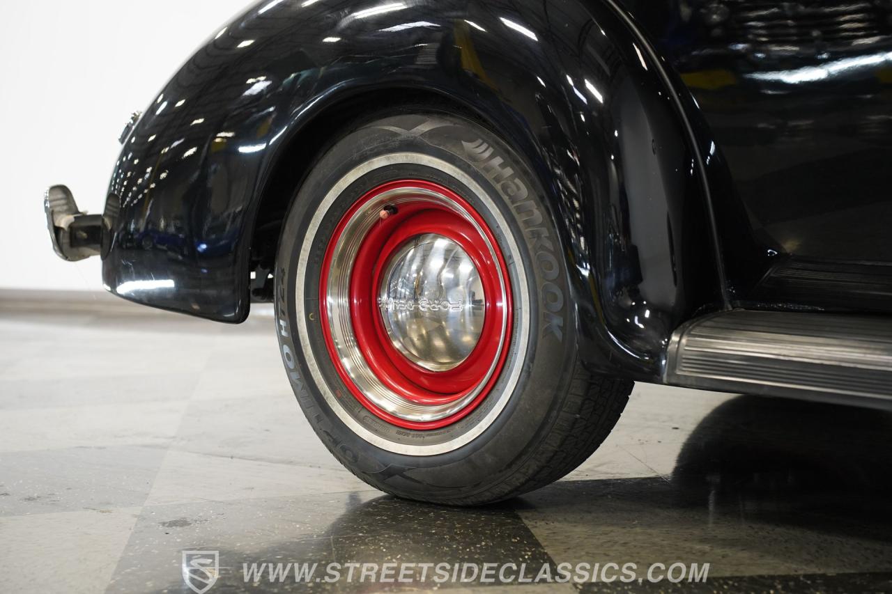 1940 Ford Deluxe Coupe