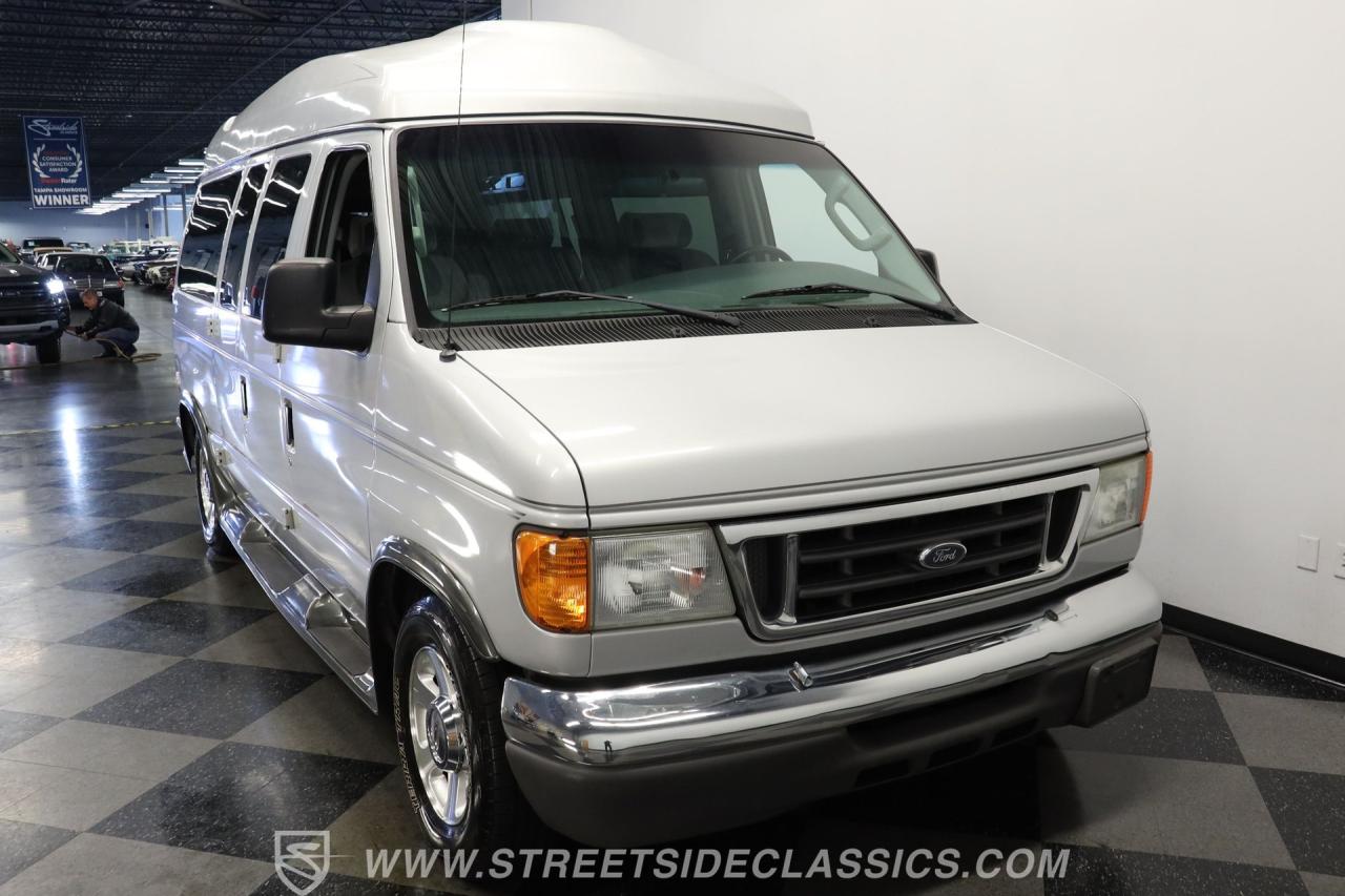 2006 Ford Econoline Custom Van