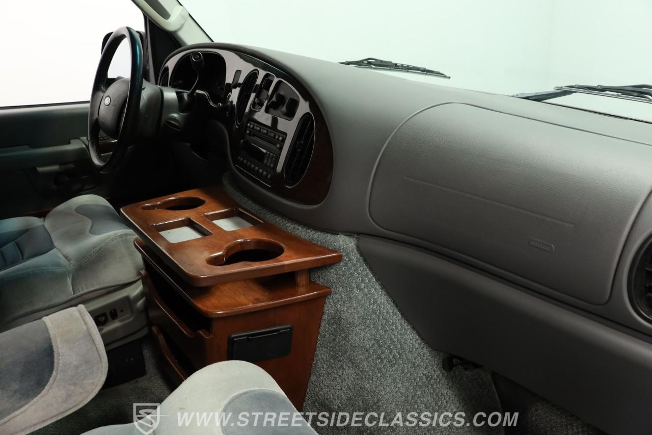 2006 Ford Econoline Custom Van