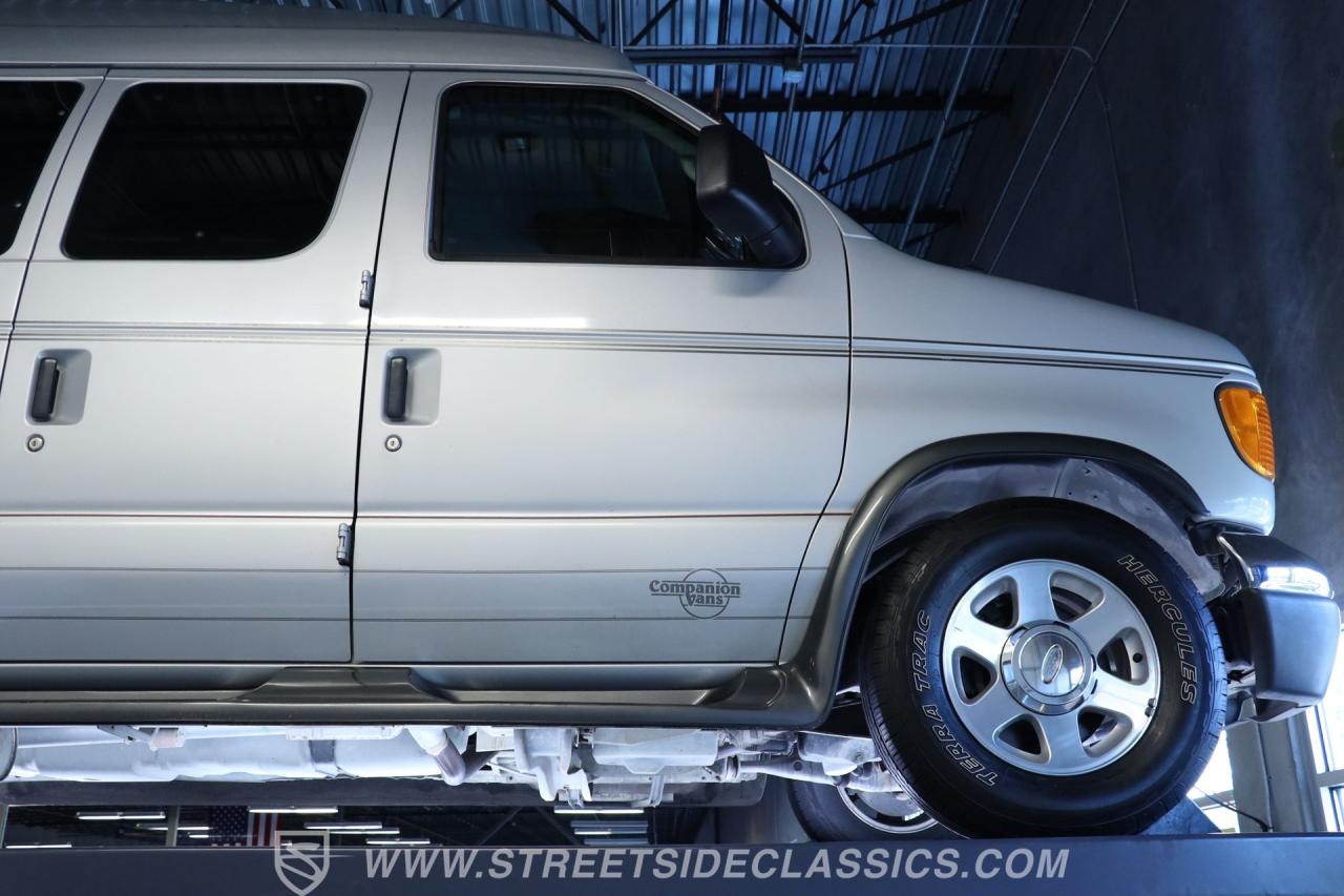 2006 Ford Econoline Custom Van