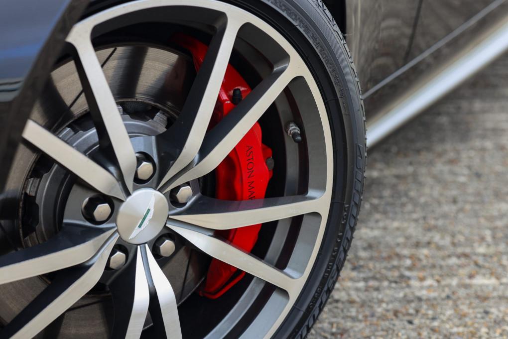 2015 Aston Martin Vantage