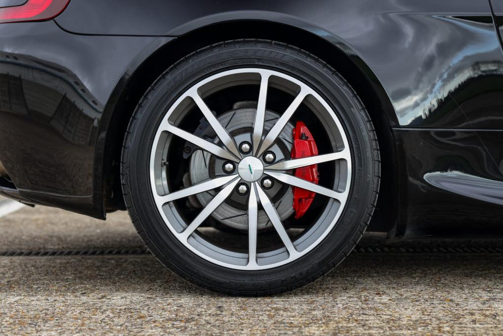 2015 Aston Martin Vantage