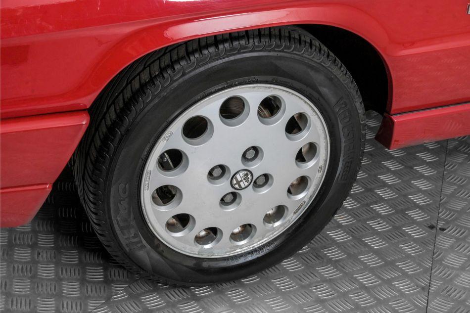 1992 Alfa Romeo Spider