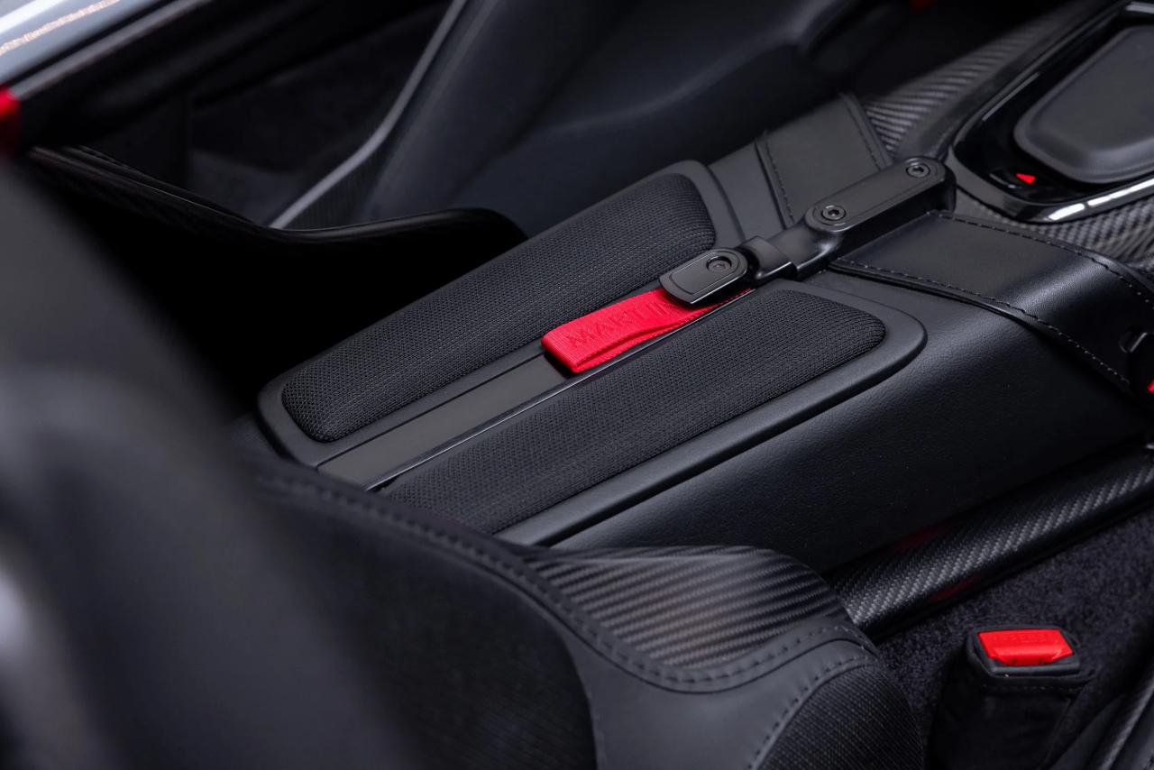 2021 Aston Martin V12 Speedster