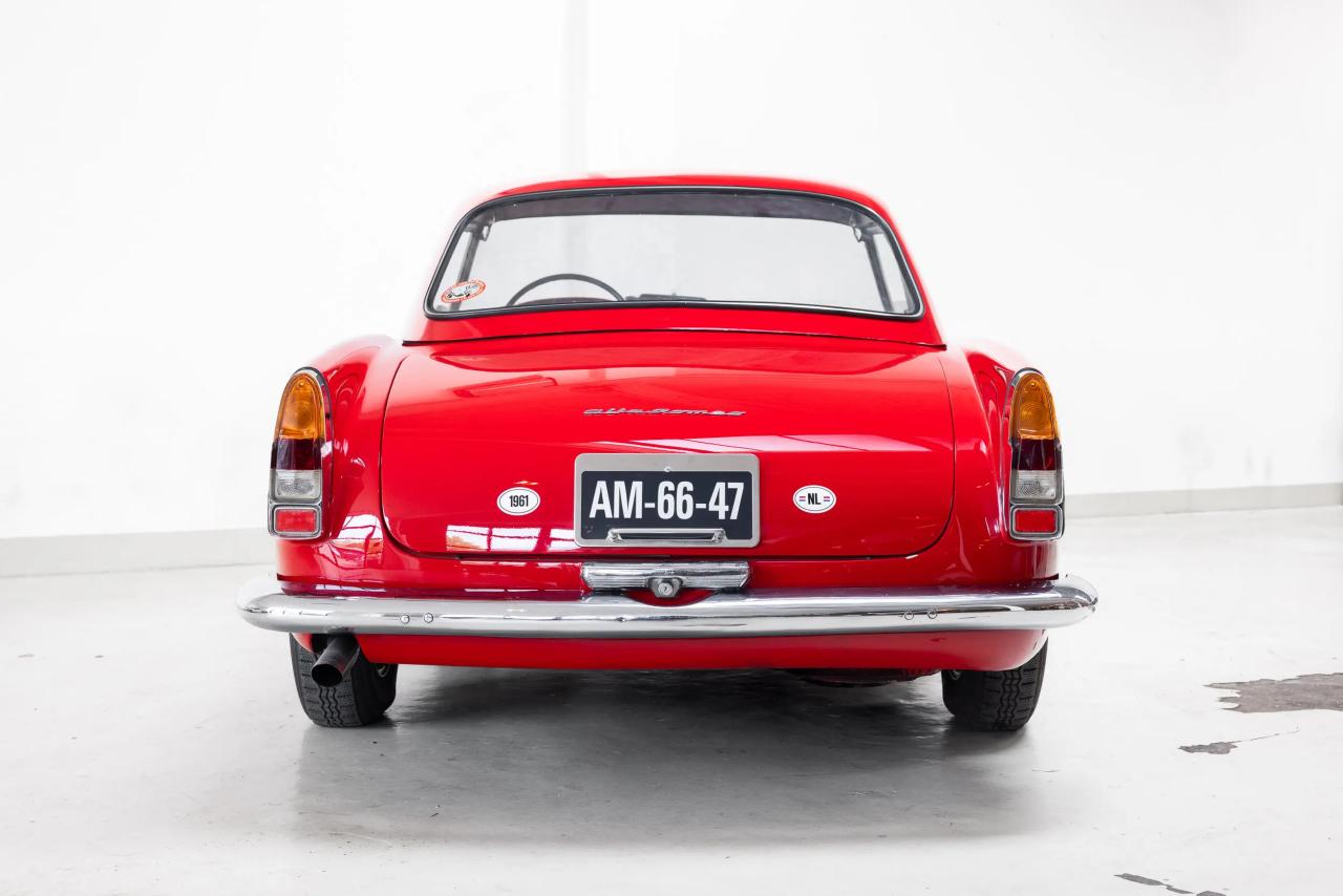 1961 Alfa Romeo 2000 Touring Spider